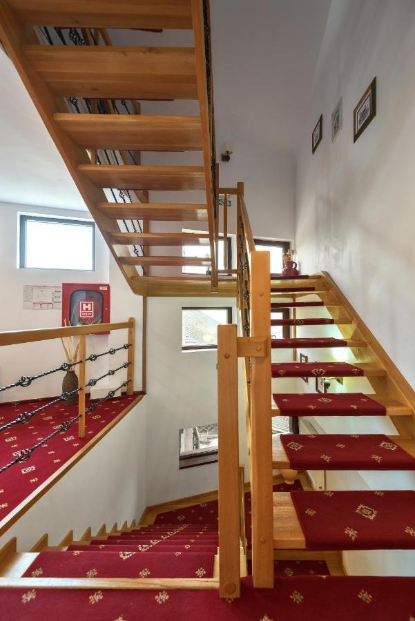 Casa Muntelui 호텔 푼다타 외부 사진