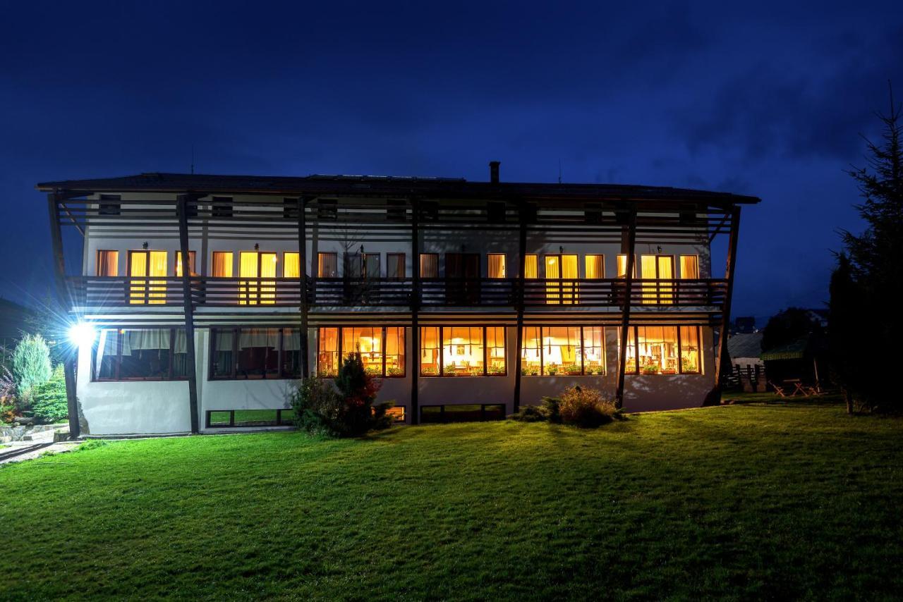 Casa Muntelui 호텔 푼다타 외부 사진